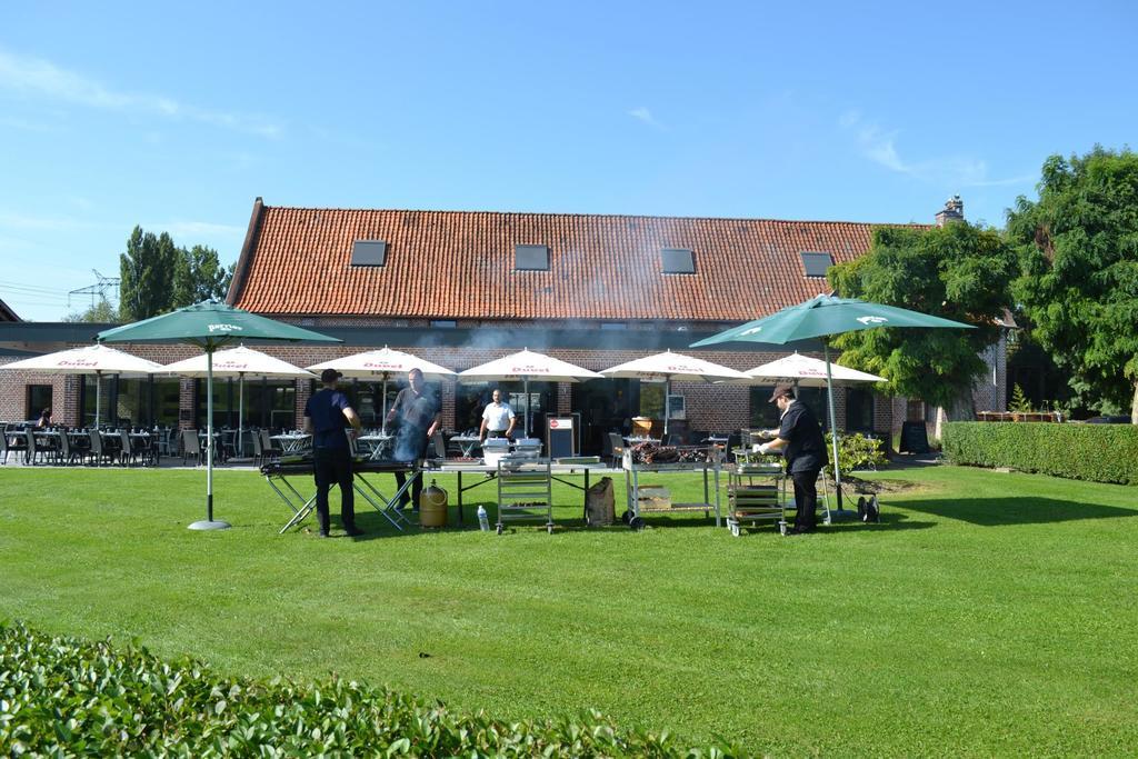 Le Domaine Des Cigognes Hotel Ennevelin Exterior photo