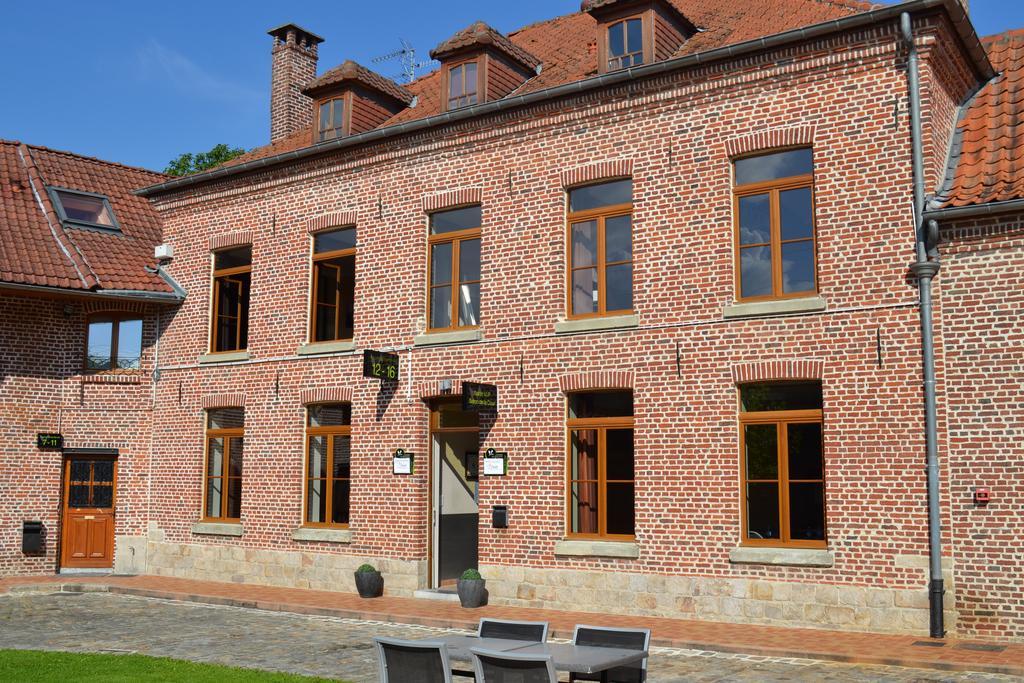 Le Domaine Des Cigognes Hotel Ennevelin Exterior photo