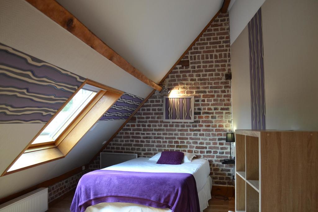 Le Domaine Des Cigognes Hotel Ennevelin Room photo