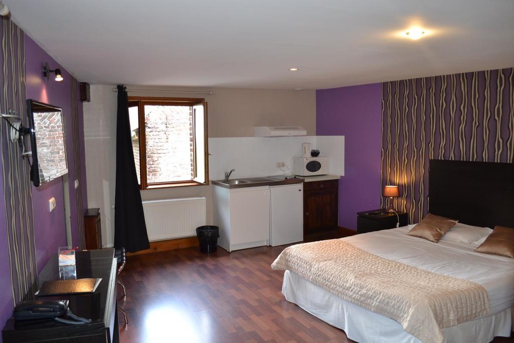 Le Domaine Des Cigognes Hotel Ennevelin Room photo
