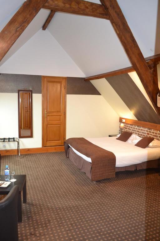 Le Domaine Des Cigognes Hotel Ennevelin Room photo