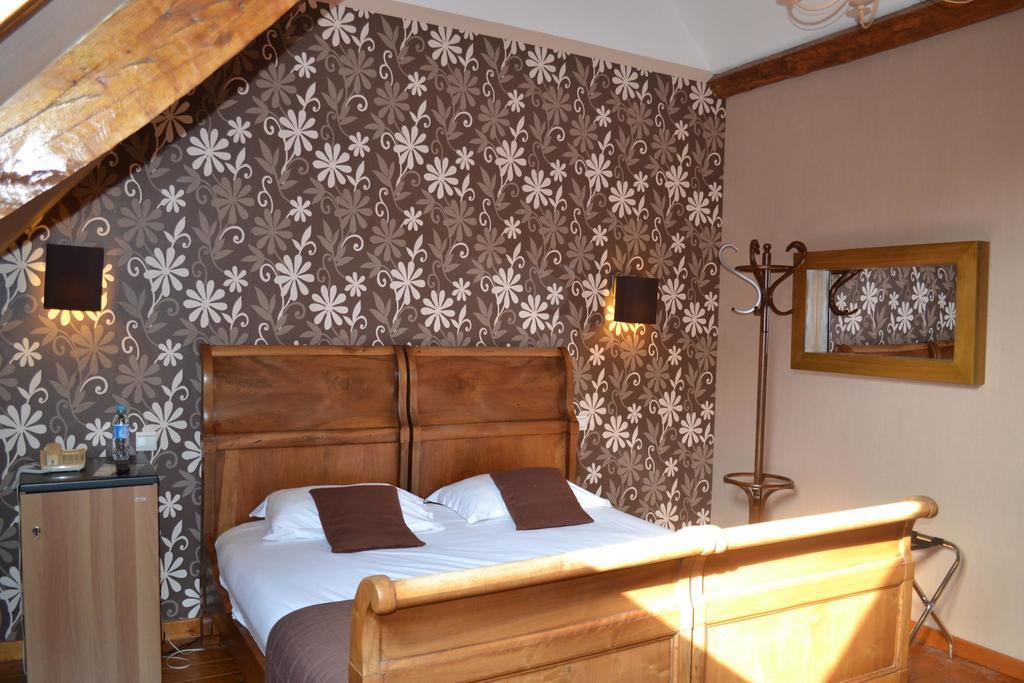 Le Domaine Des Cigognes Hotel Ennevelin Room photo