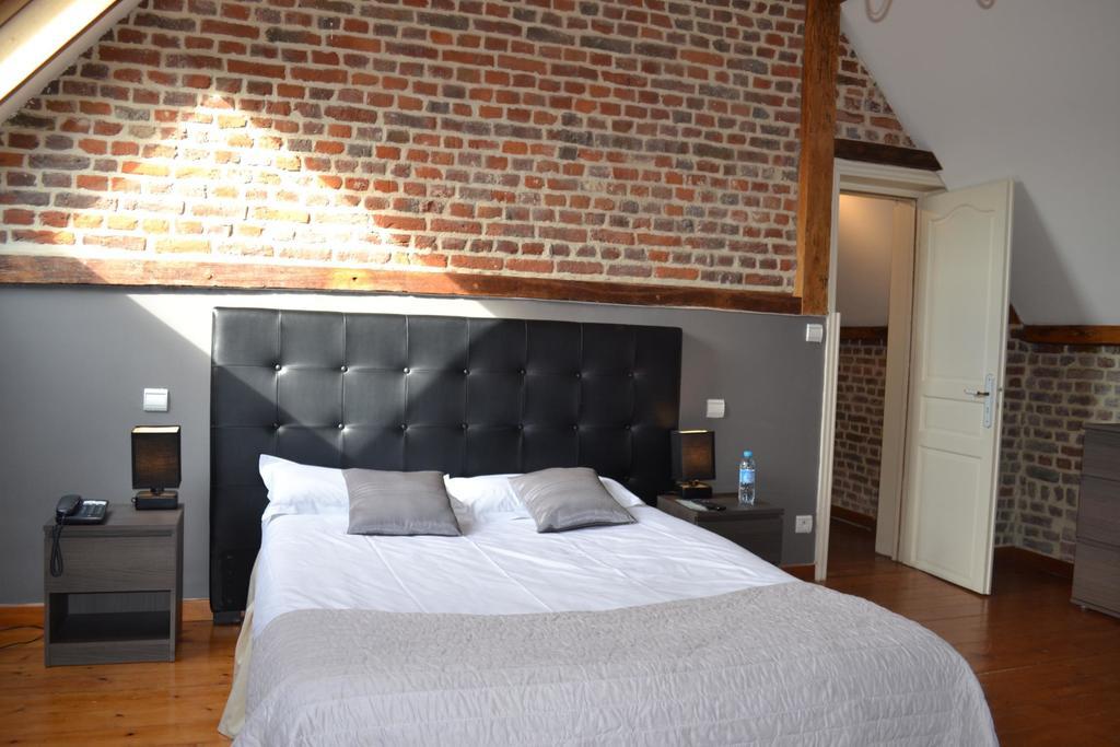 Le Domaine Des Cigognes Hotel Ennevelin Room photo